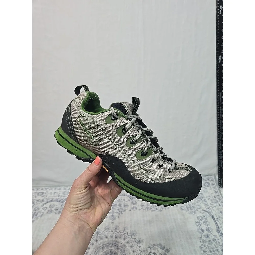 Patagonia Women's Size 10 Vibram Low Top Hiking Trail‎ Shoes Gray Green Black